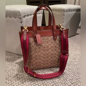 COACH Field Tote 30